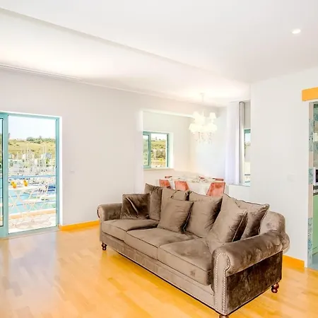 Prázdninový dům Marina View Dois Lux On Marina *