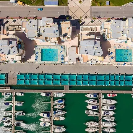 Marina View Dois Lux On Marina Дом отдыха *