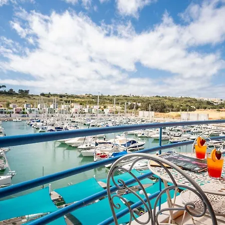 Marina View Dois Lux On Marina Holiday home *